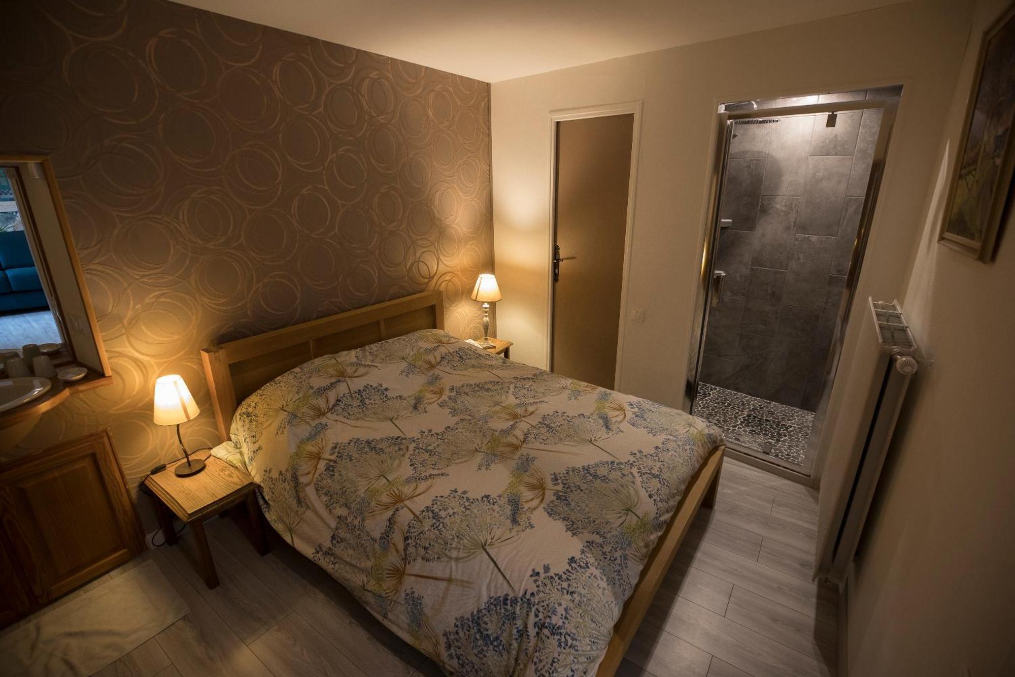 Agreable Logement Independant Avec Veranda Vienne  Esterno foto