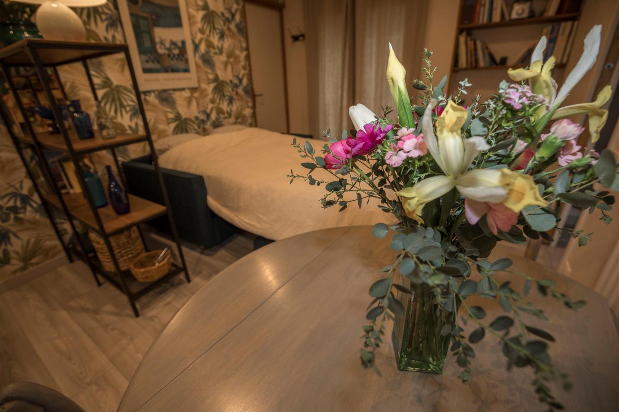 Agreable Logement Independant Avec Veranda Vienne  Esterno foto